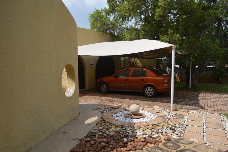 3 Bedroom Property for Sale in Flamwood North West